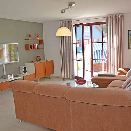 Aalhus Comfortable Glowe