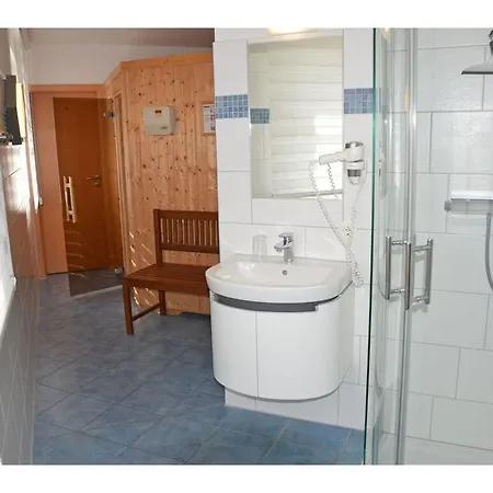 Aalhus Comfortable Glowe