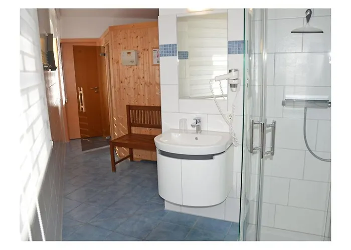 Aalhus Comfortable Glowe